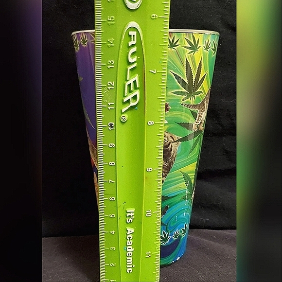 Cats and WEEEd Pint Glass NEW - Picture 7 of 9